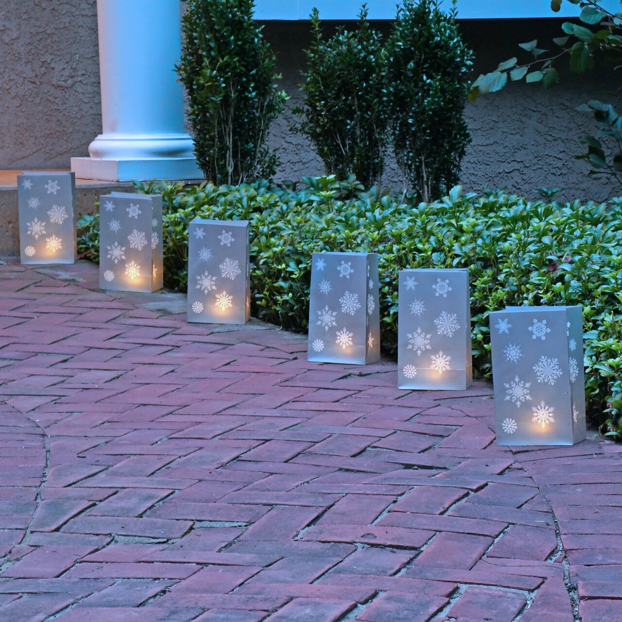 Mod Lighting and Decor LED Lighted Outdoor Snowflake Christmas Luminaria Kit - 10" - Set of 6